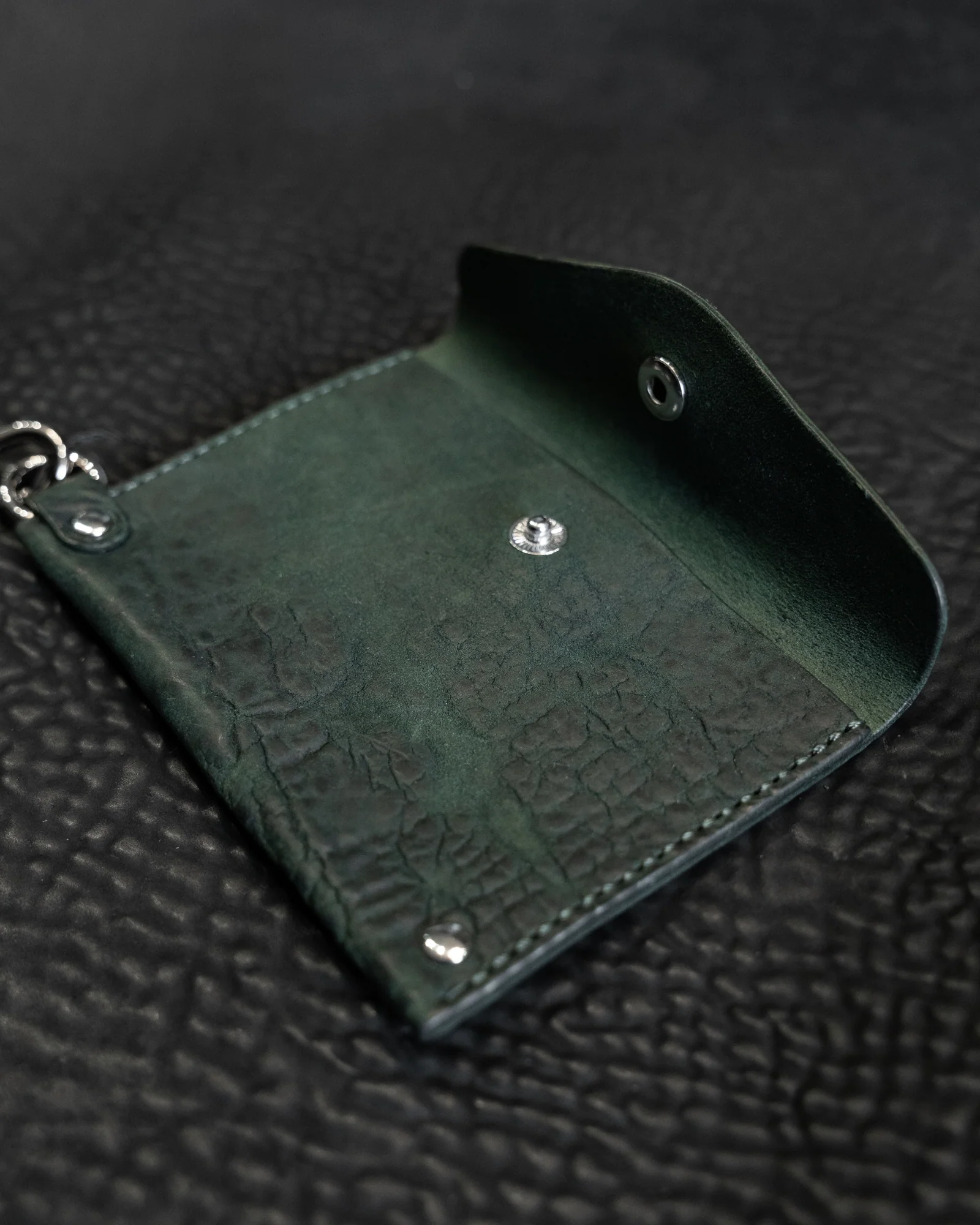 Green Reverse Culatta Cadena Card Case with Curb Chain - Image 3
