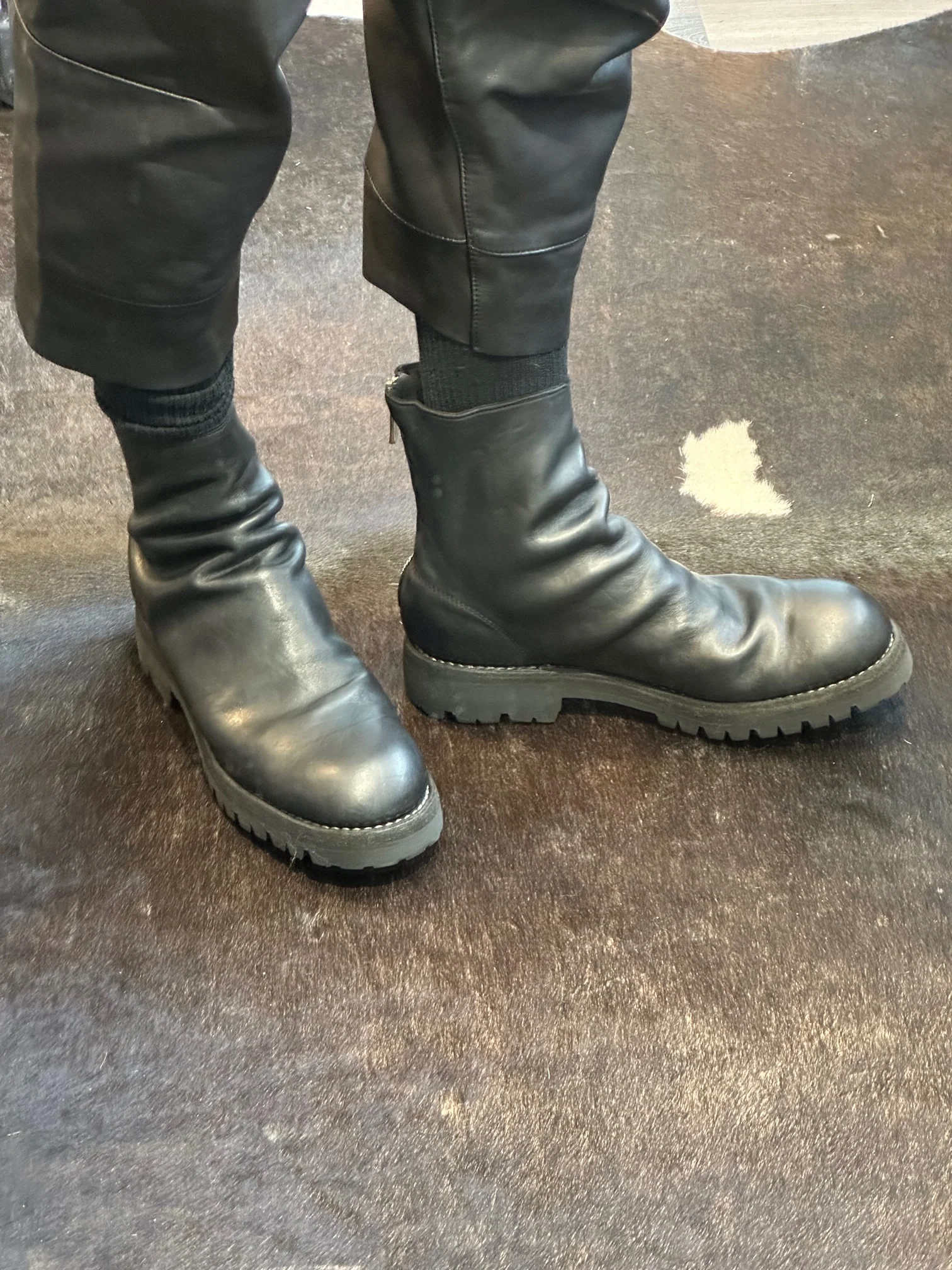 Black Back Zip Boots Vibram 796V - Image 9