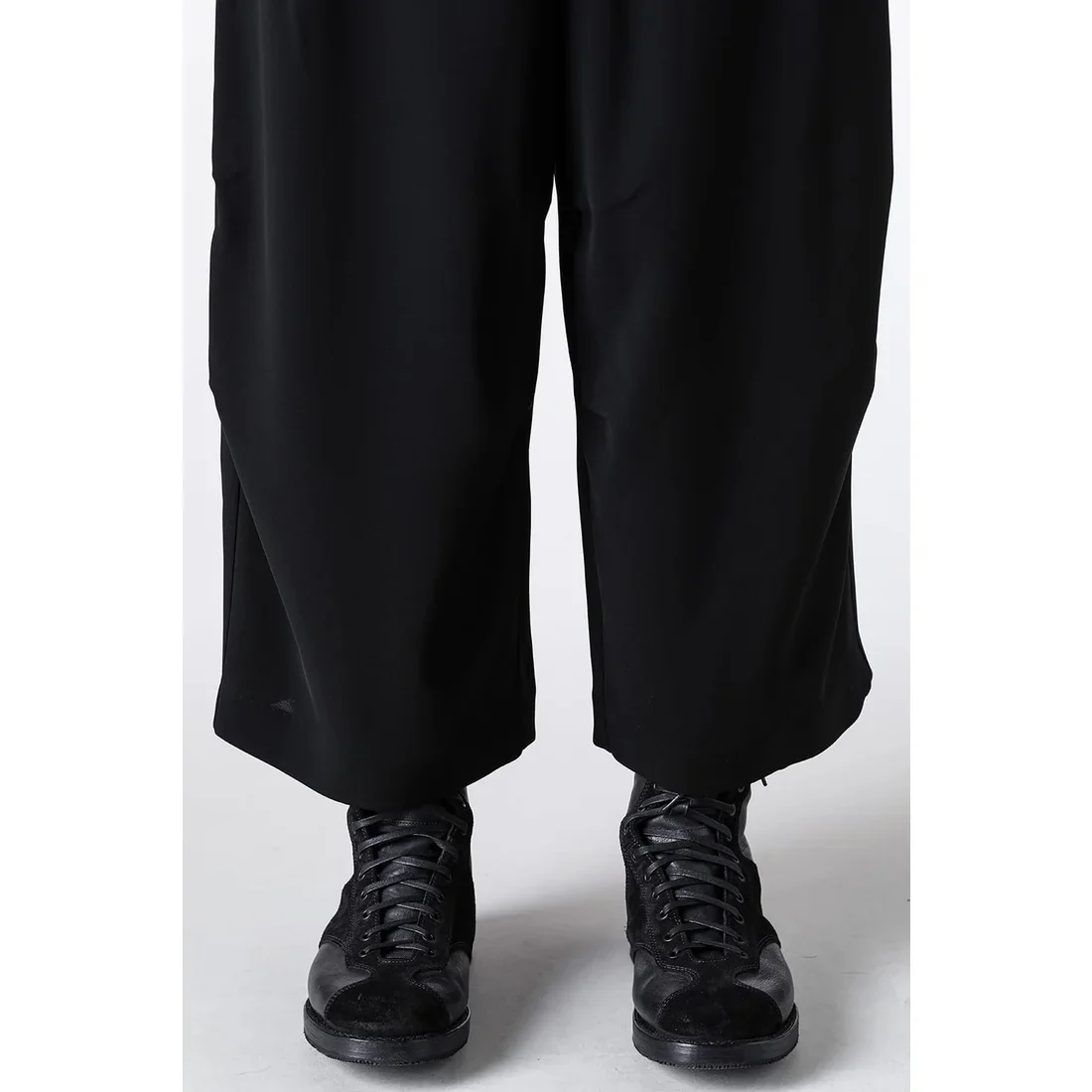 Black Baggy Cropped Leg Wool Pants - Image 14