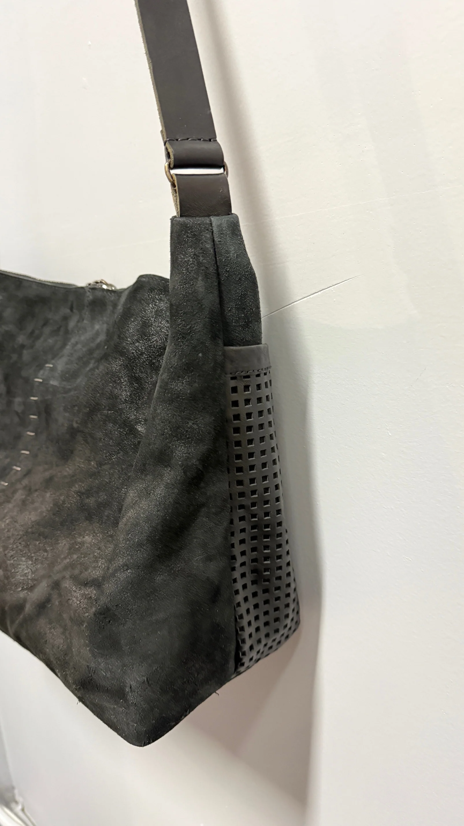 Black Creep Horse Leather Shoulder Bag by Daniele Basta - Image 4