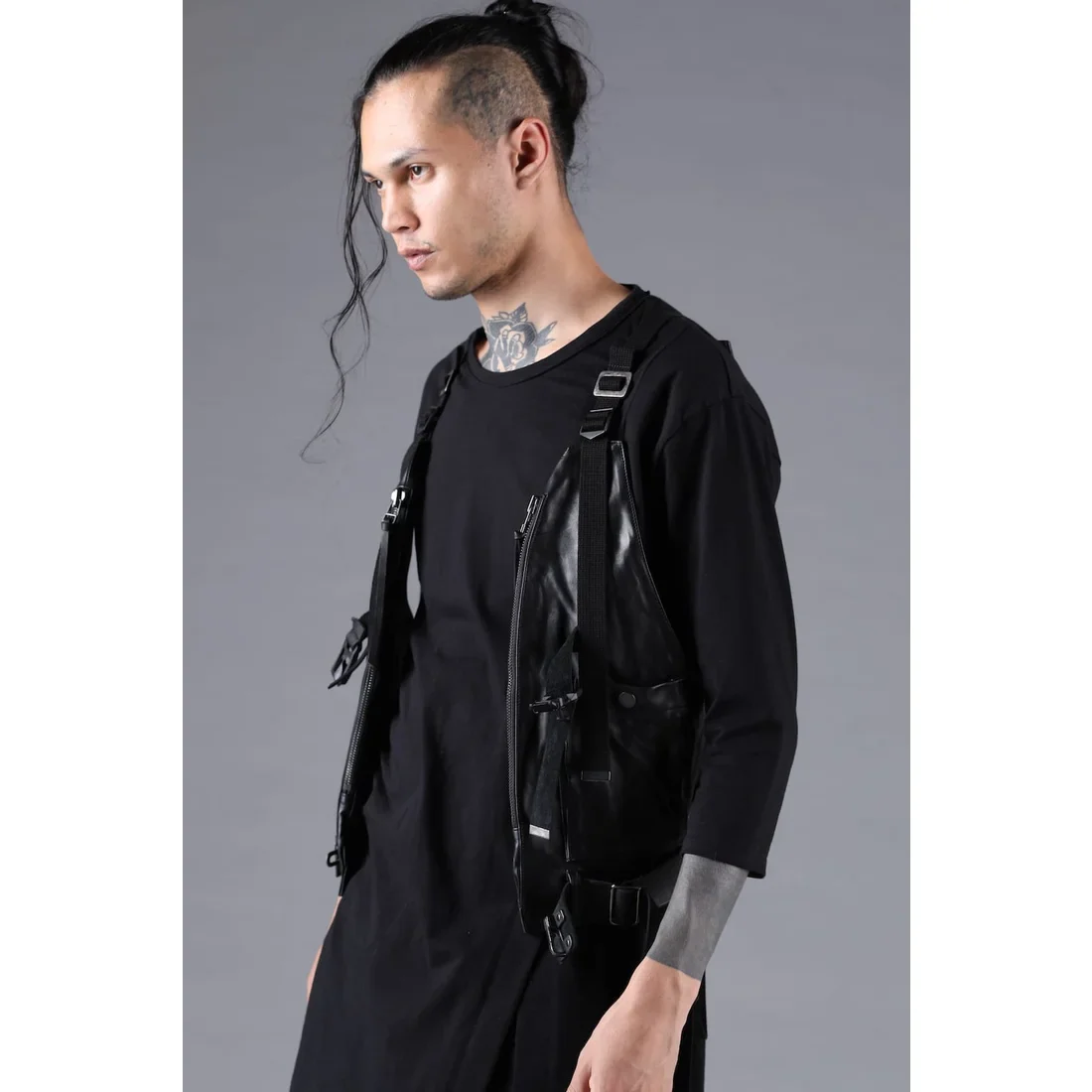 Black Horse Leather Vest Bag - Image 8