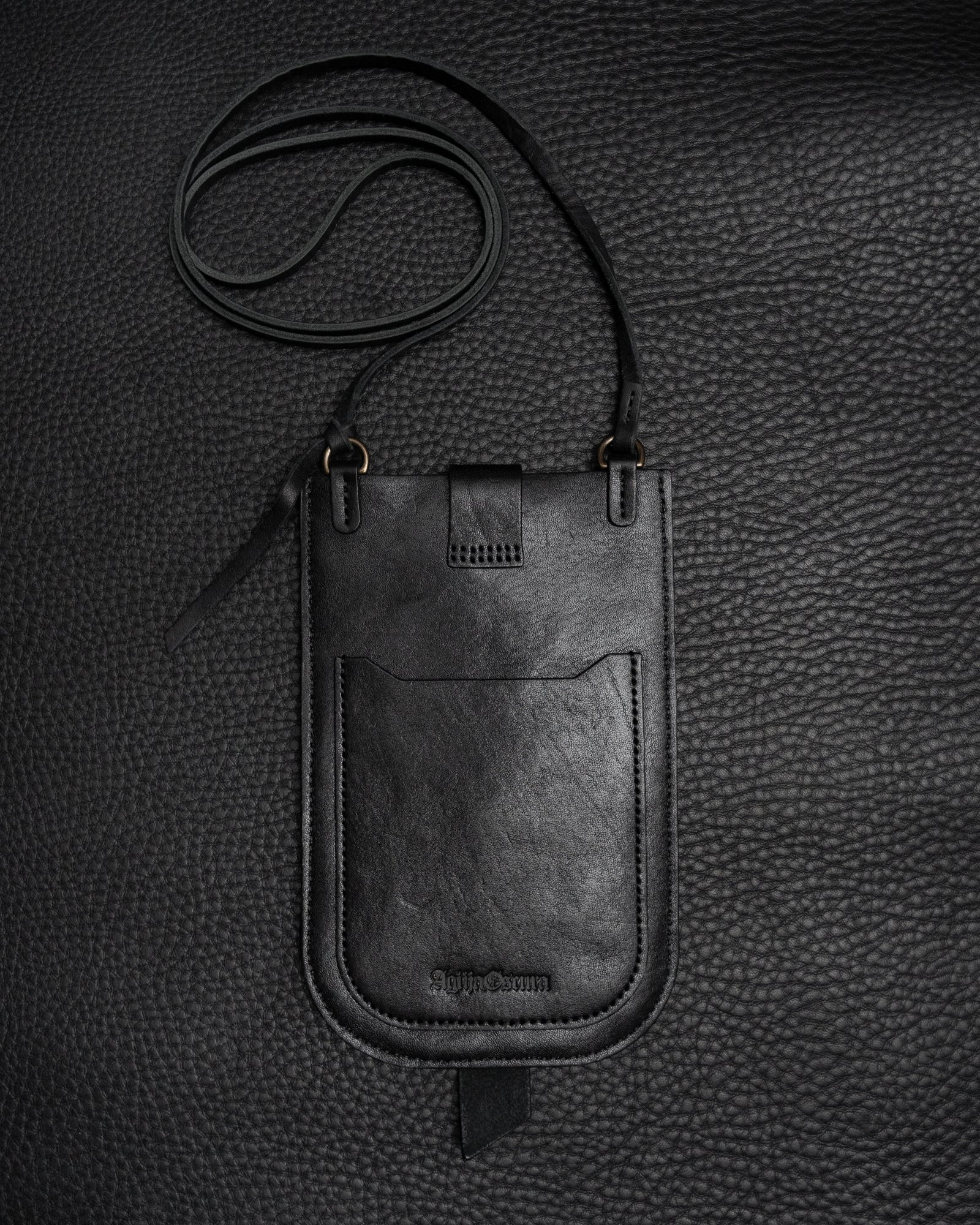 Black Horsehide Viaje Travel Pouch - Image 5
