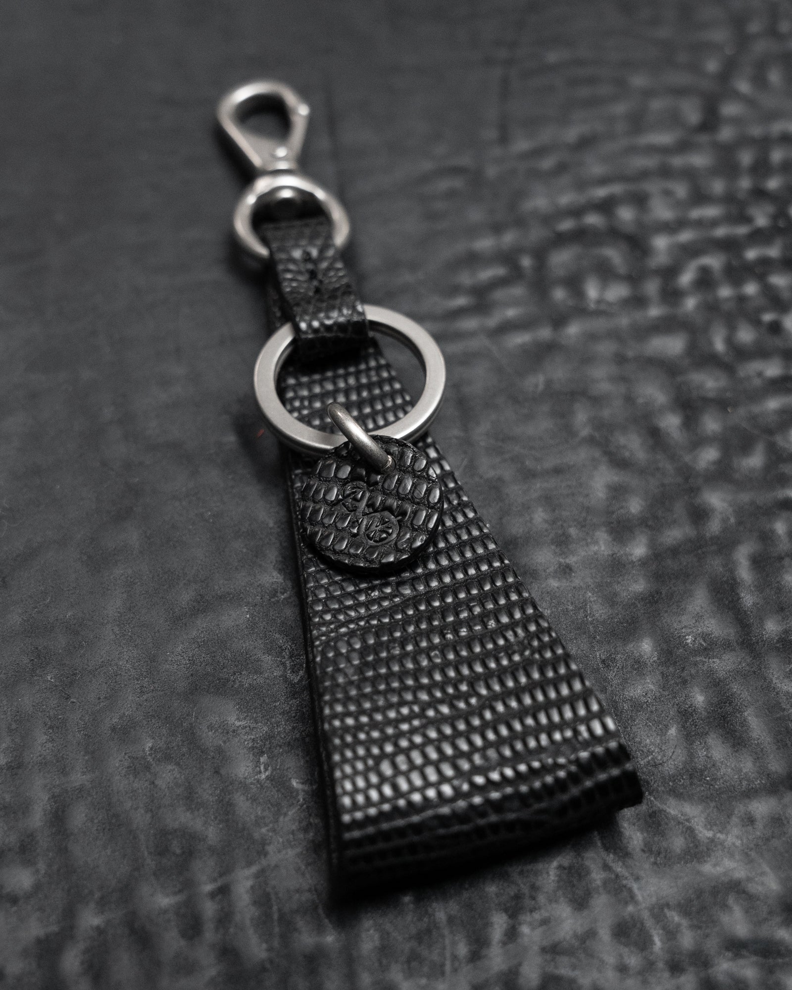 Black Lizard Triada Keychain - Image 2