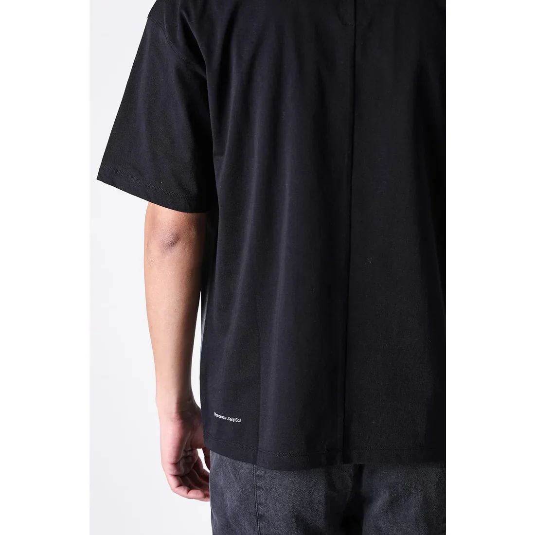 Black Printed Landscape T-shirt - Image 13