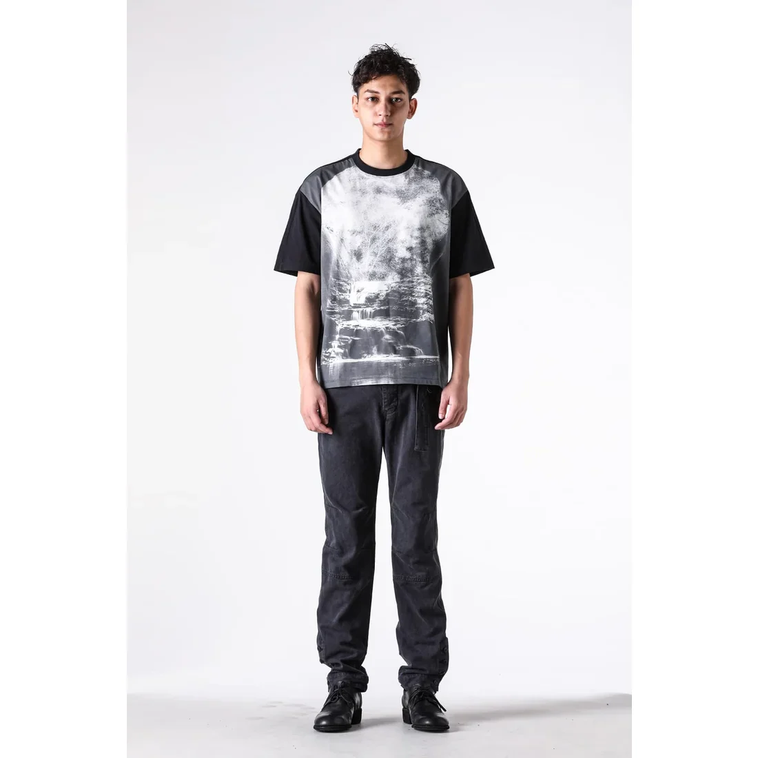 Black Printed Landscape T-shirt - Image 14