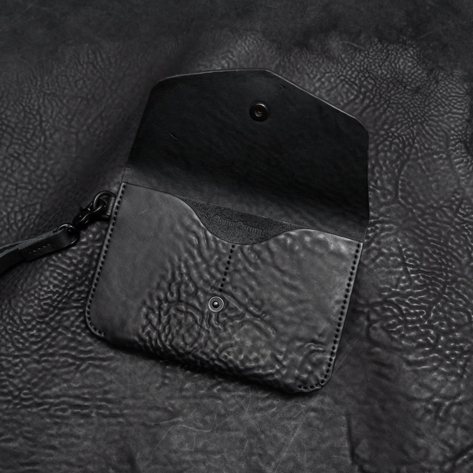 Black Reverse Culatta Viaje Travel Wallet - Image 4