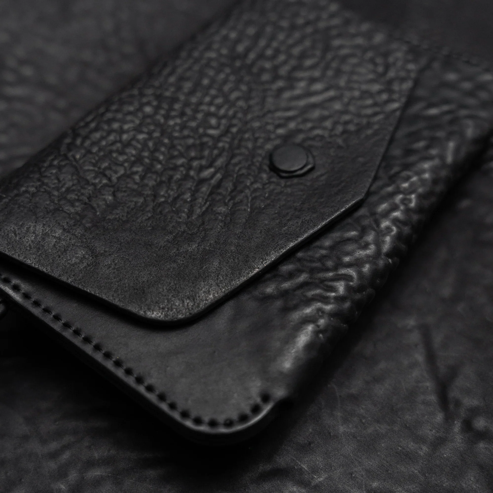 Black Reverse Culatta Viaje Travel Wallet - Image 6