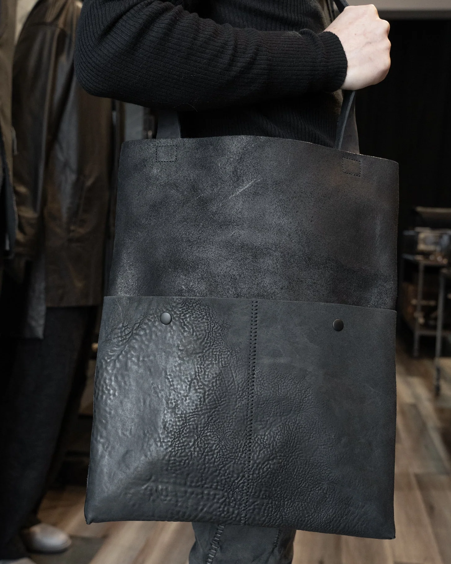 Black Reverse Horse Culatta Porta XL Tote Bag 2 - Image 10