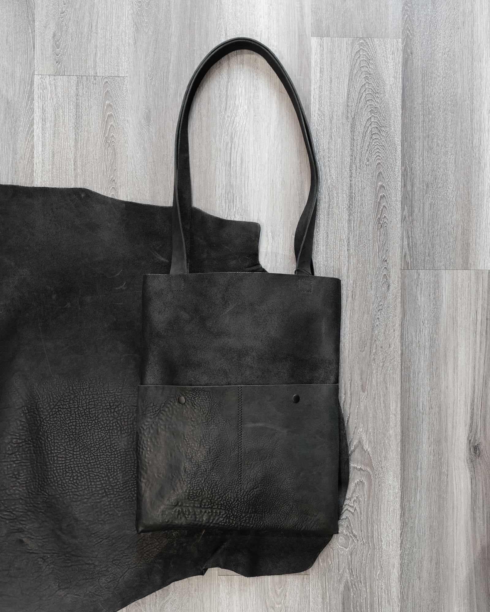 Black Reverse Horse Culatta Porta XL Tote Bag 2 - Image 2