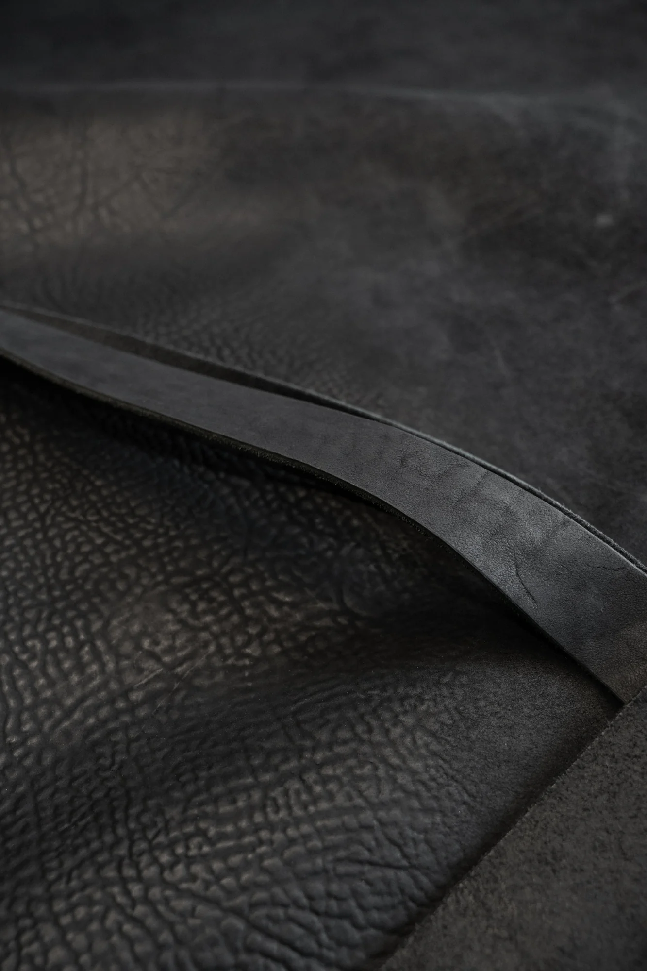 Black Reverse Horse Culatta Porta XL Tote Bag 2 - Image 7