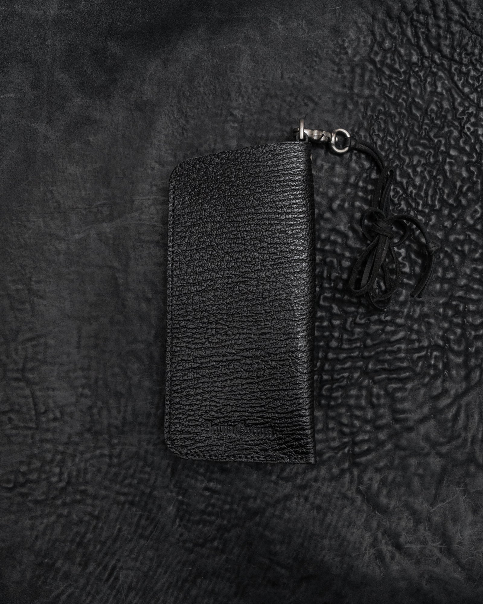 Black Shark Texture Bovine Kinich 2 Eyewear Pouch - Image 2