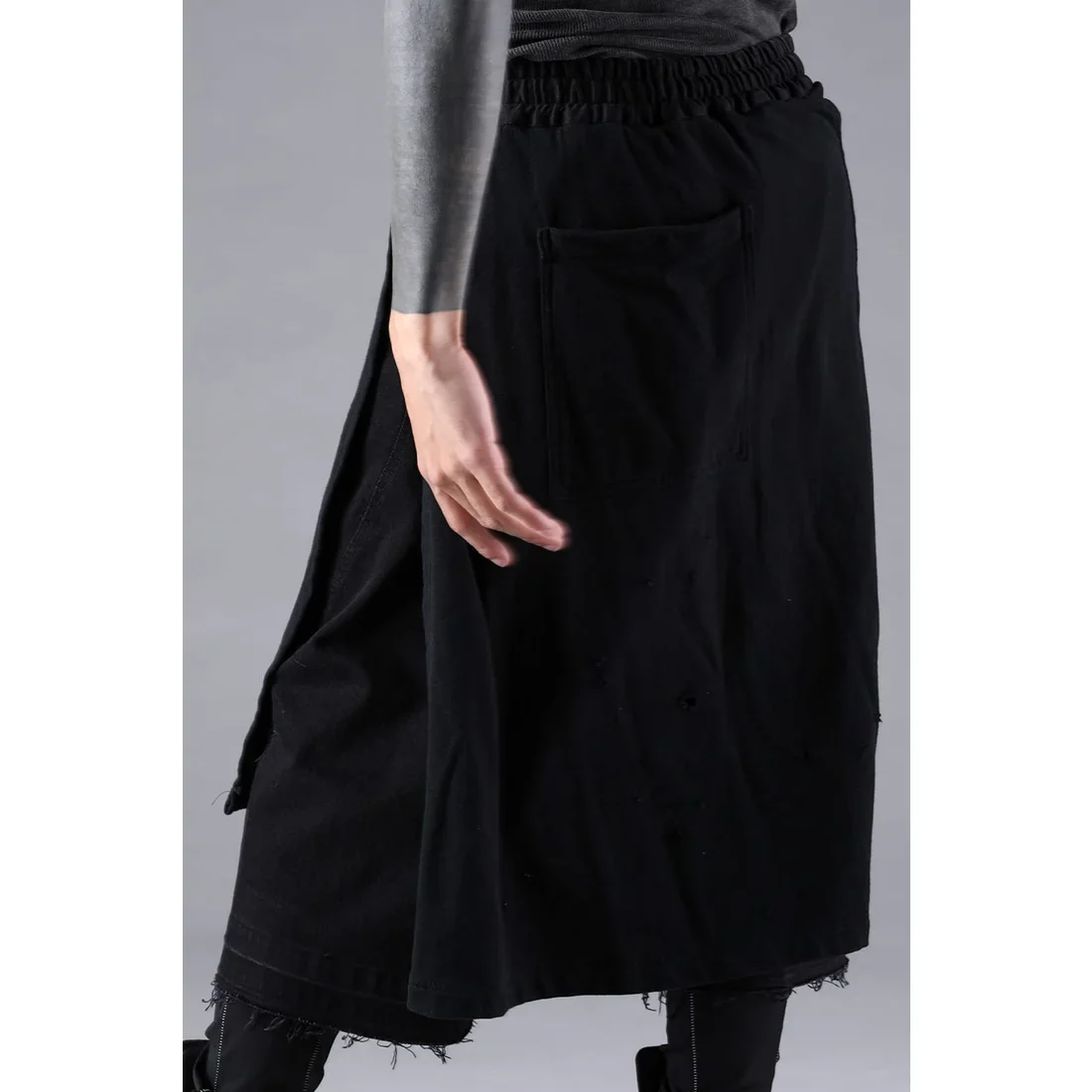 Black Stretch Denim Damage Apron Wide Cropped Pants - Image 9
