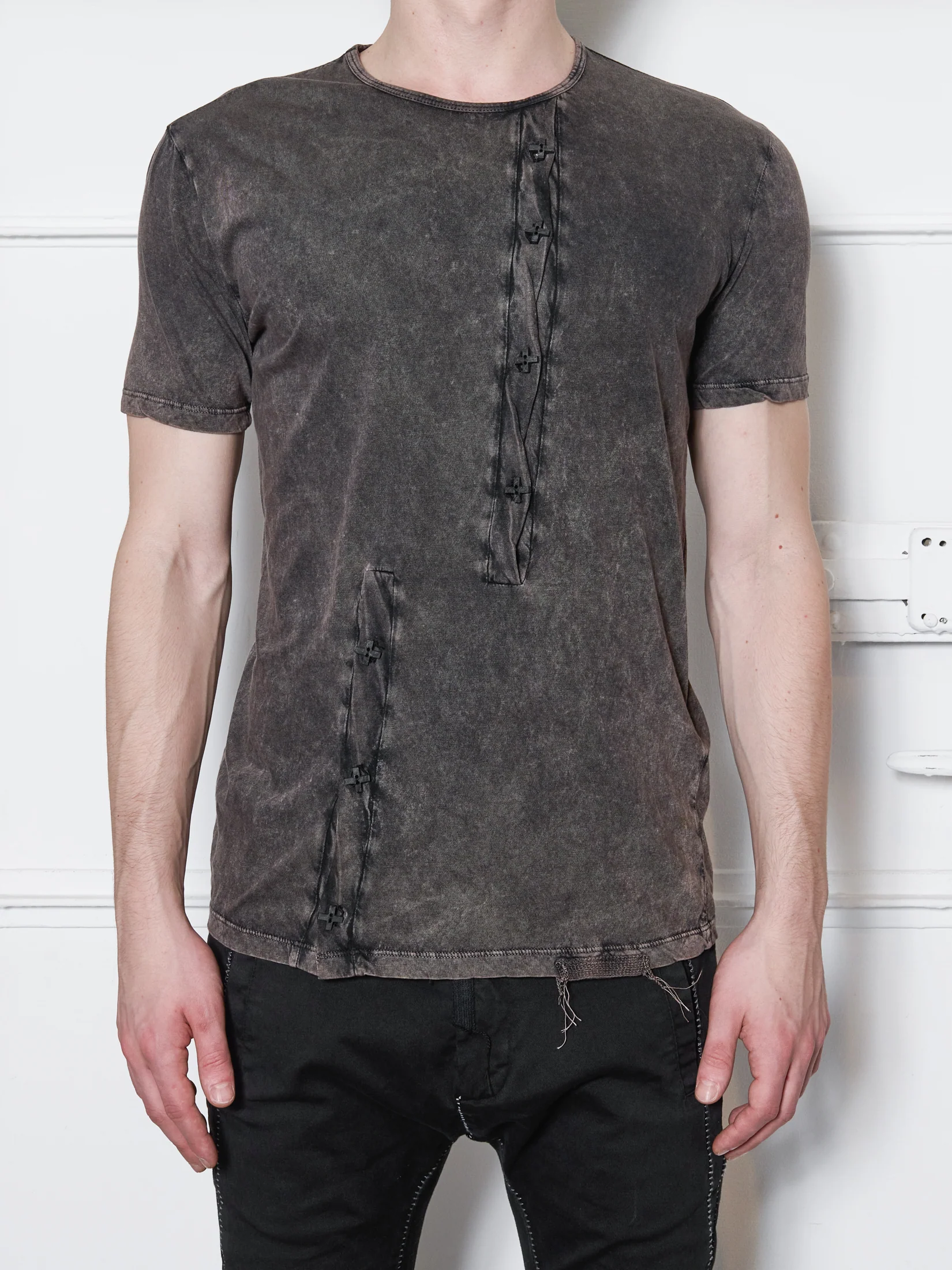 Brown Wash Henley SS T-shirt - Image 2