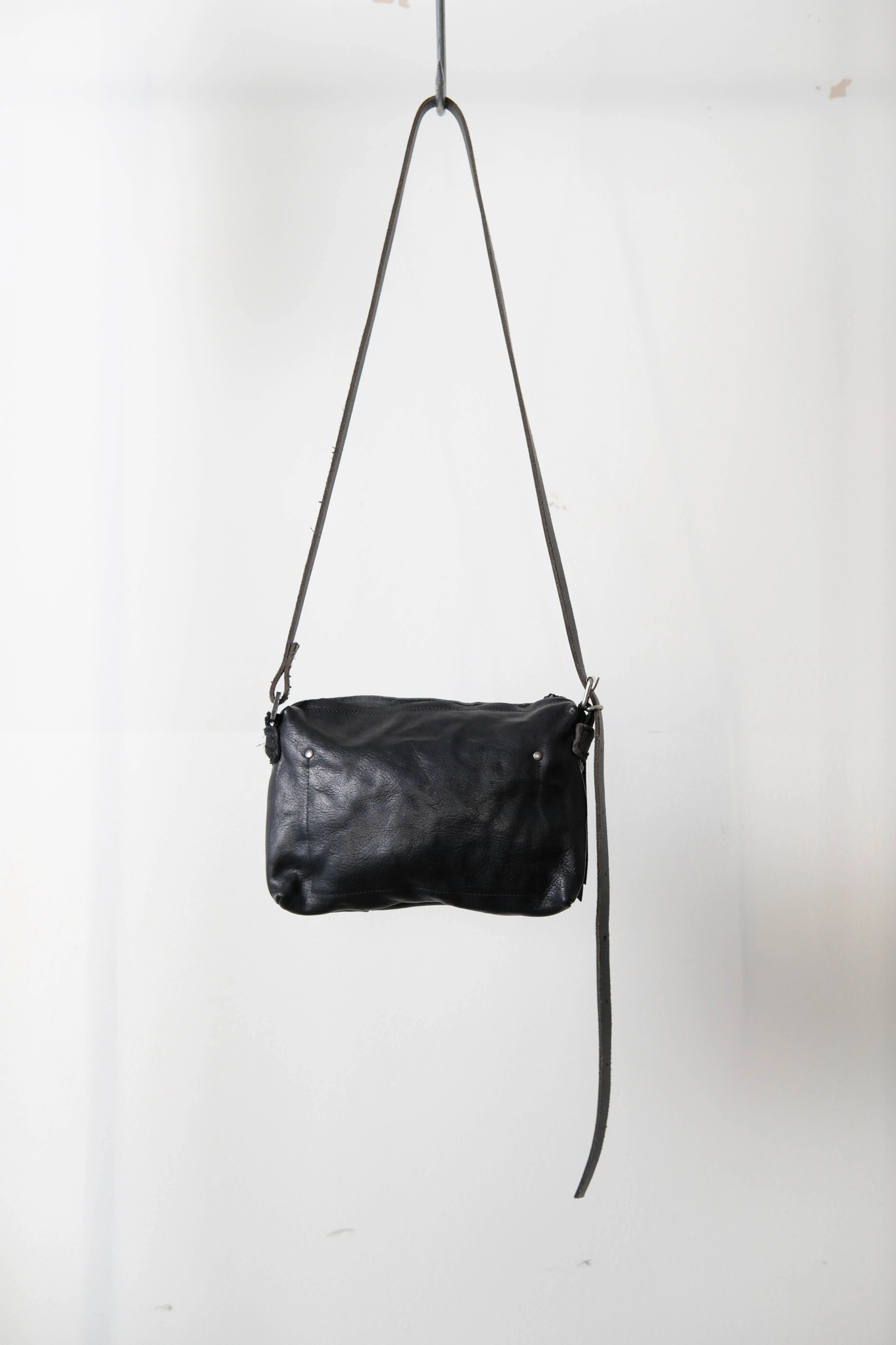 Essential Messenger Bag - Image 16