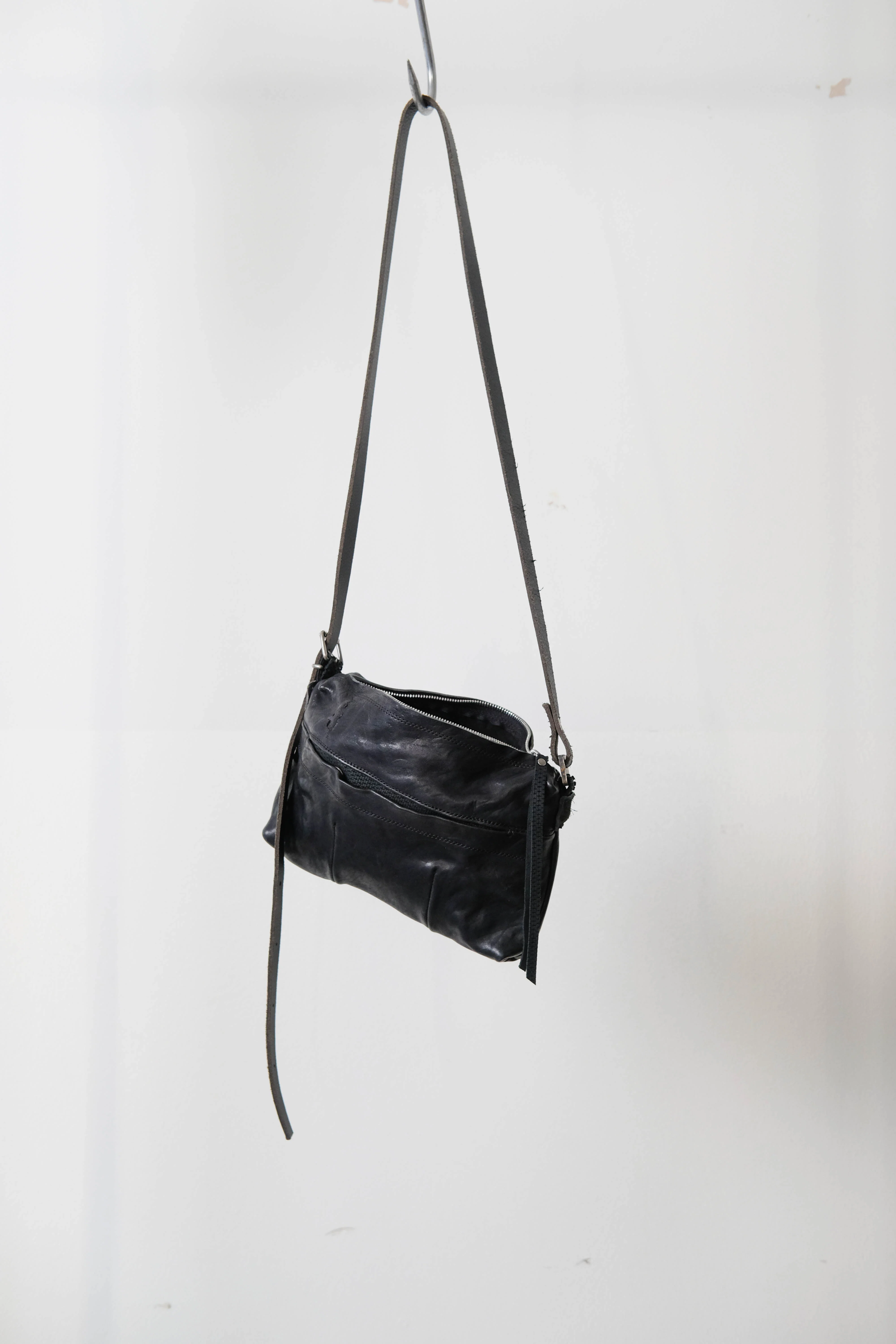 Essential Messenger Bag - Image 17