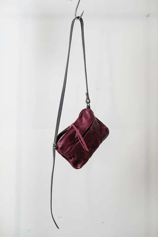 Essential Messenger Bag - Image 8
