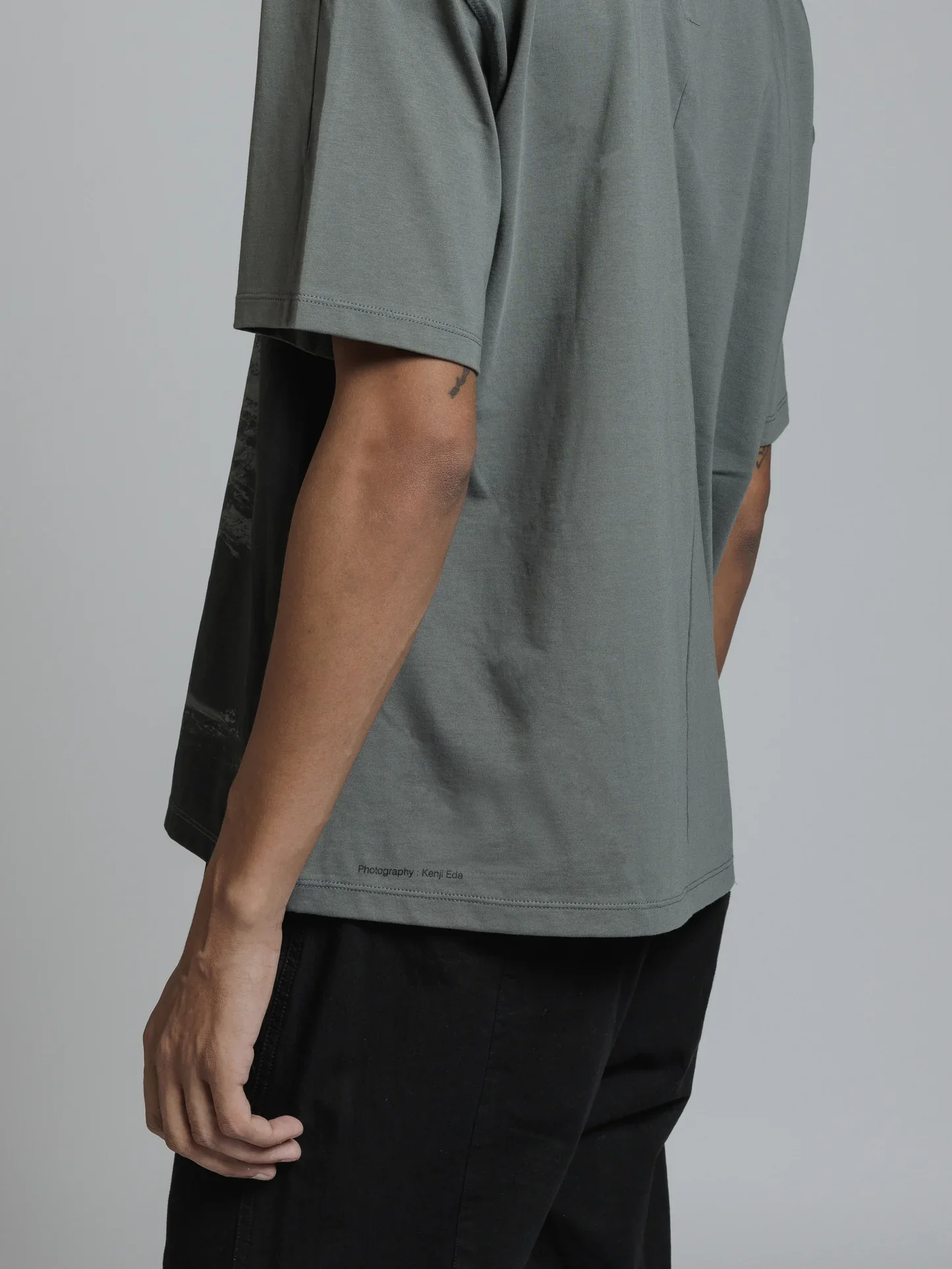 Grey Printed Landscape T-shirt - Image 8