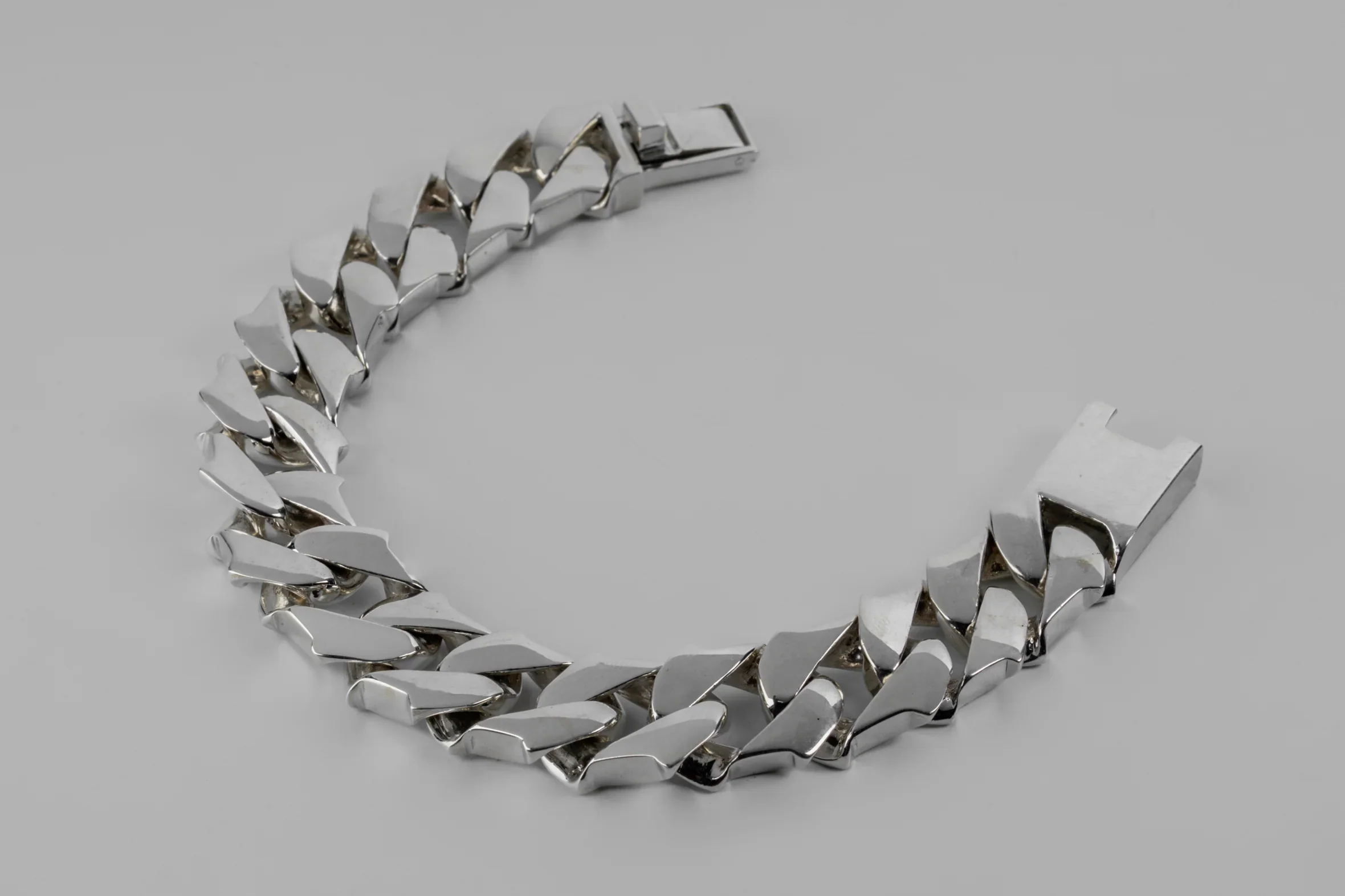 P4 Cuban Chain Bracelet 2420-1-PA - Image 2