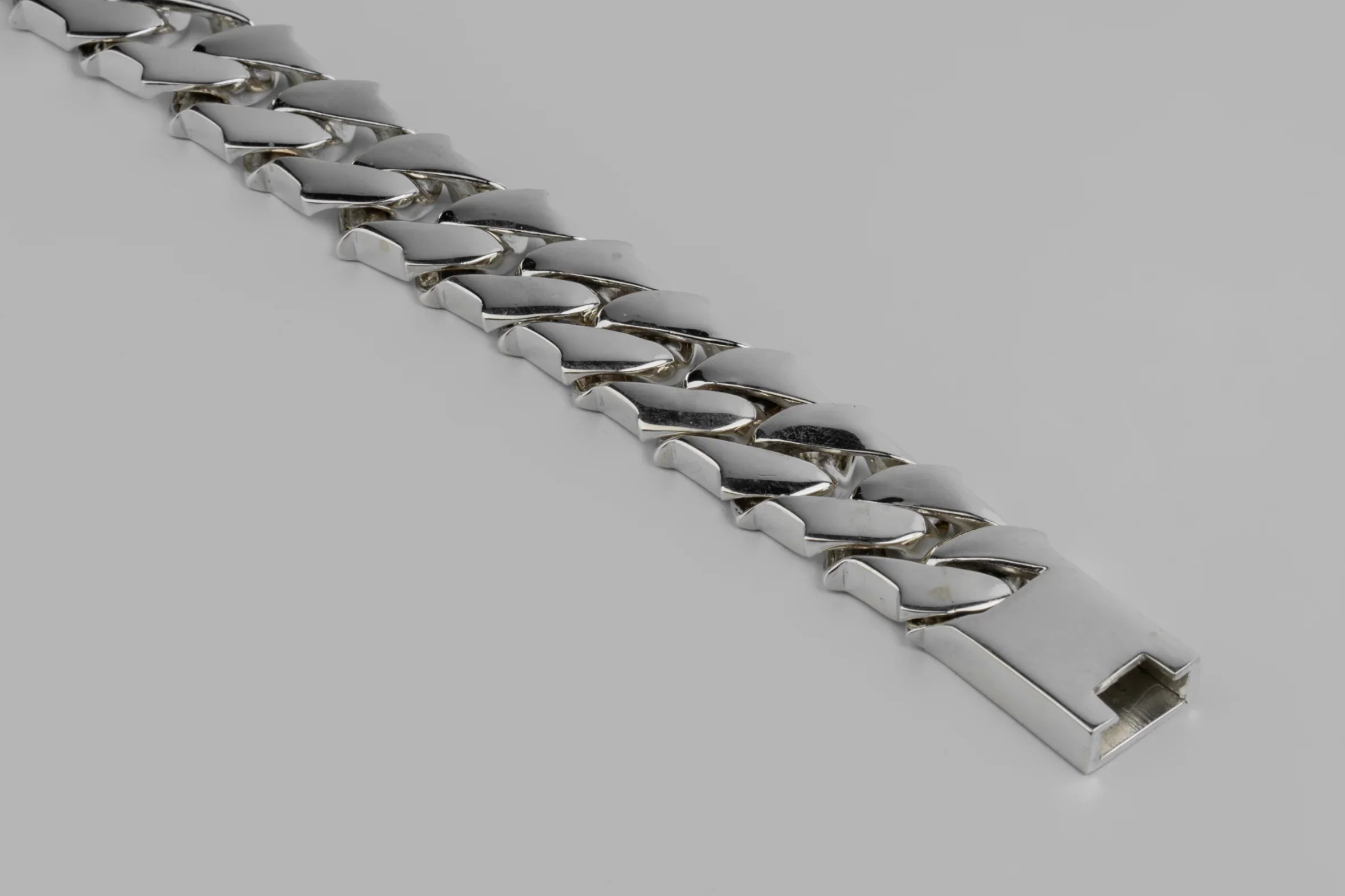 P4 Cuban Chain Bracelet 2420-1-PA - Image 3