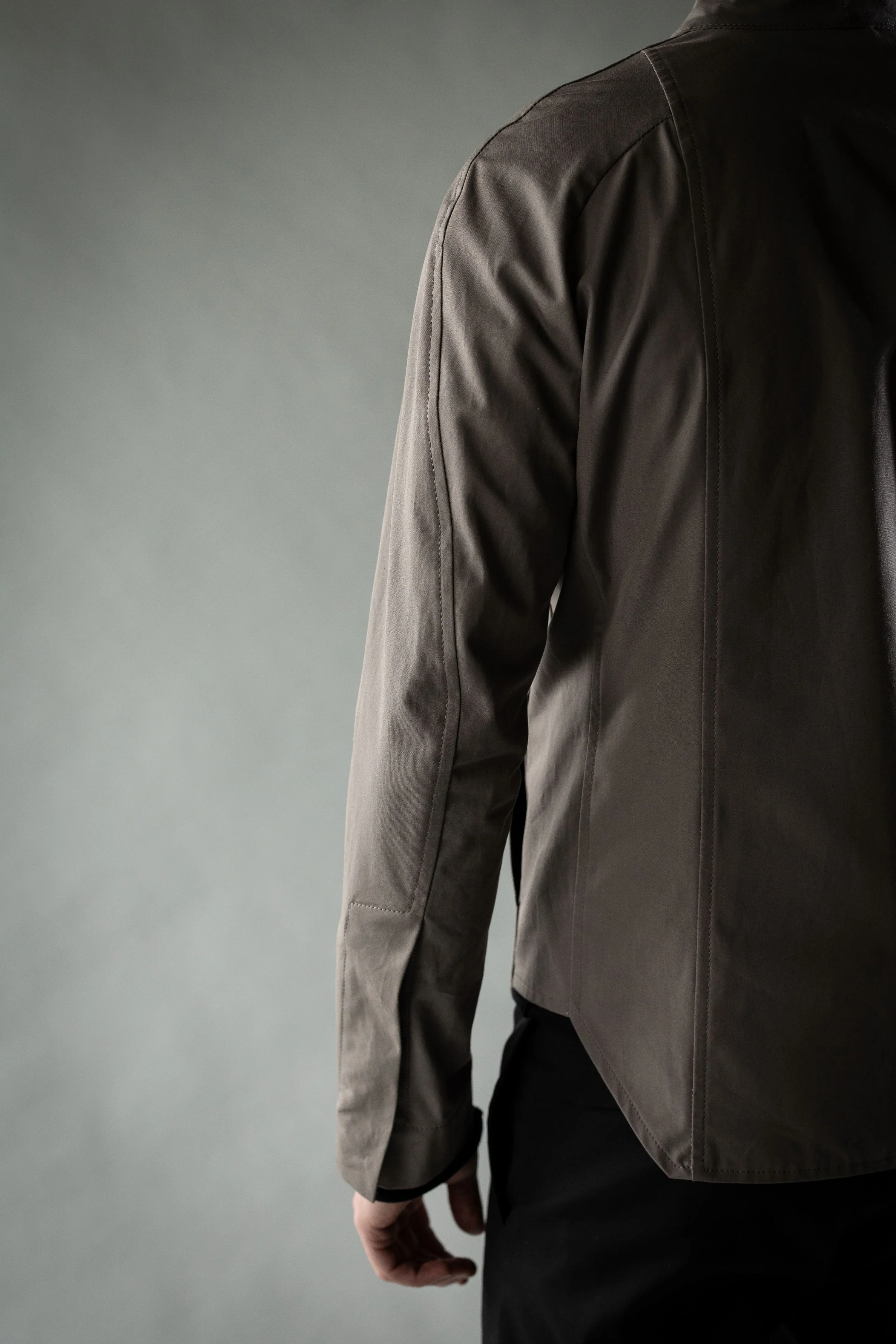 Static Black Japanese Linen Cotton Chambray AERA OVERSHIRT - Image 10
