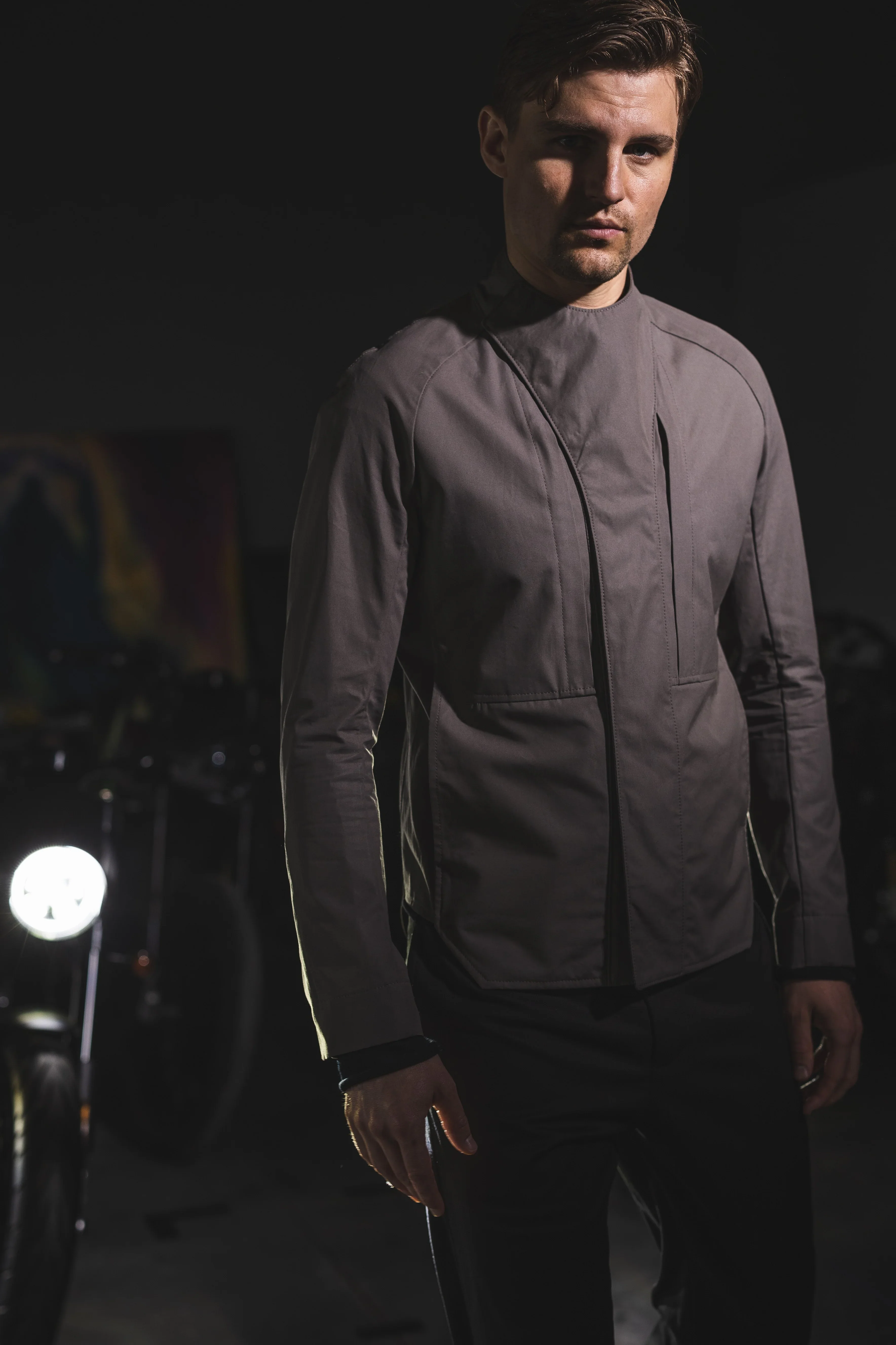 Static Black Japanese Linen Cotton Chambray AERA OVERSHIRT - Image 4